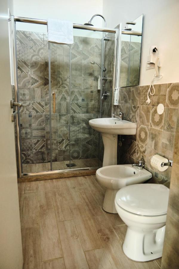 Mercede Rooms Palermo Exteriör bild